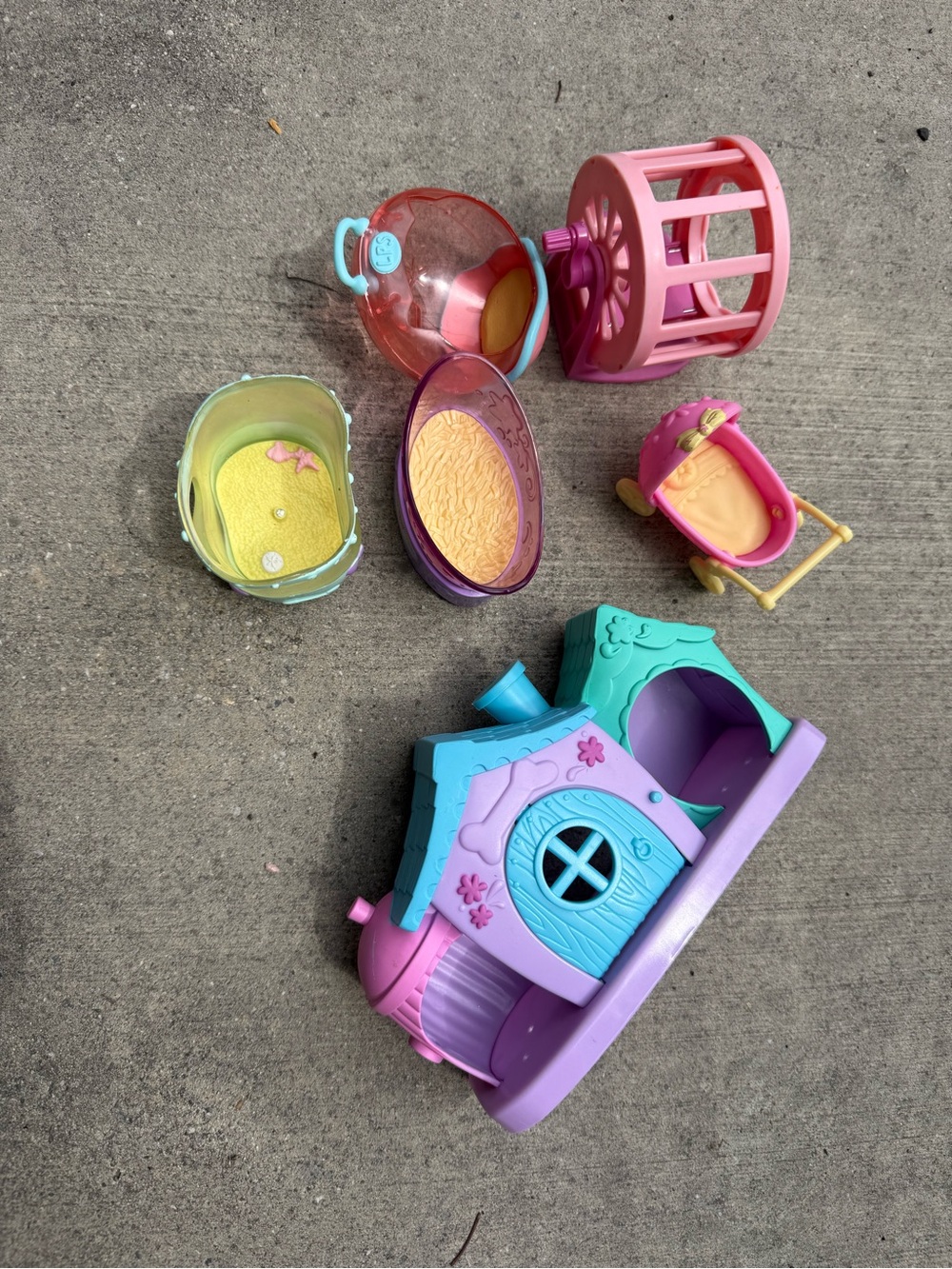 LPS Playhouse and Accessory Set - Pink, Purple, Teal